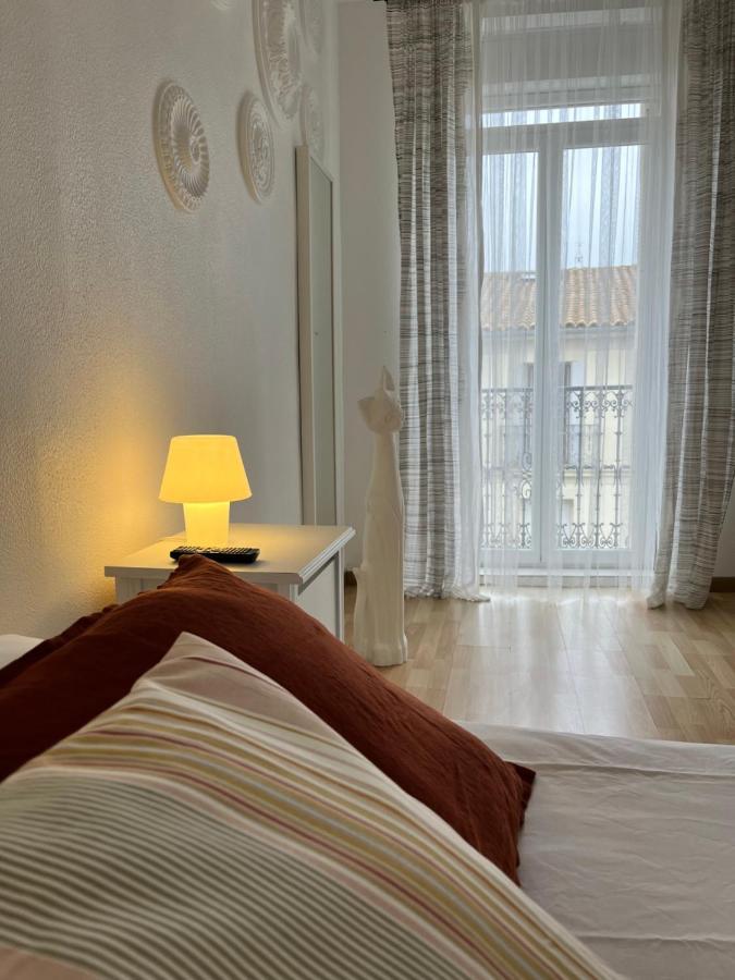 Les Enfants Terribles Hotel Villeneuve-lès-Béziers Екстериор снимка